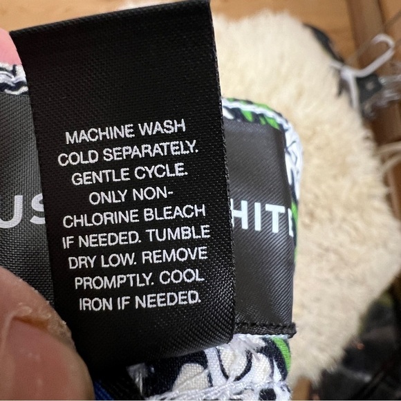 HOUSTON WHITE MENS Swim Trunks. Mesh Lined. Size XL - Picture 6 of 6